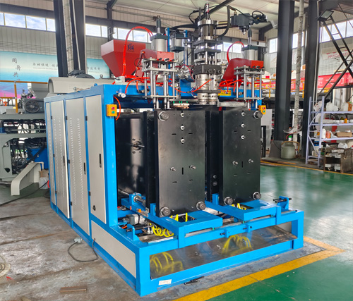 26、播種管吹塑機1.jpg