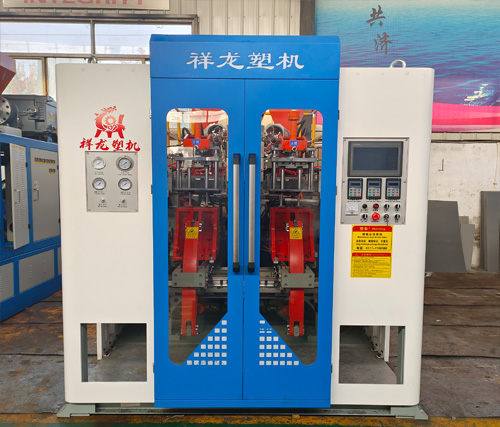 16、全自動(dòng)75吹塑機(jī)1.jpg